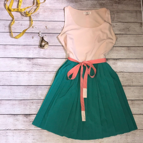 ezra Dresses & Skirts - Ezra Size medium baby pink and teal pleated dress